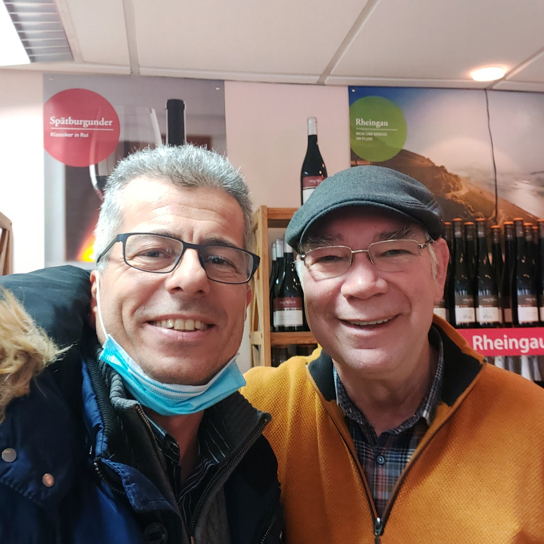 Andrea Vestri besucht Wilfried Greben im Weinparadiso